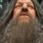 Mariloup Wolfe Instagram - Même si c’est mon métier que de faire des films, je trouve toujours très impressionnant de voir l’envers du décor de films. Et à Londres, il est possible de visiter les studios où ils ont tourné tous les Harry Potter! Un monde vraiment impressionnant d’imagination, de création, de grandiose… juste wow! 🧙🎬🕯️🧹🪄✨