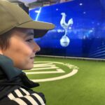 Mariloup Wolfe Instagram - Qu’est-ce qu’on ferait pas pour ses enfants?! 😜⚽️ @mirowolfe @tottenhamhotspurstadium