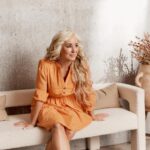 Mariloup Wolfe Instagram - La robe parfaite pour vos vacances ☀️🌴🌸 Allez-vous l’ajouter à votre valise? 🧳 ✈️ Magasinez ma collection exclusive en boutique et sur www.bsf.ca. 🧡 @bsf.ca