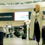 Mariloup Wolfe Instagram - J’adore voyager! Et cette année, Le Grand Move en Amérique m’a permis de voyager tout plein partout en Amérique. Pour aller rencontrer nos familles québécoises qui ont fait Le Grand Move, mon équipe et moi avons eu le privilège de voyager aux 4 coins de l’Amérique avec notre super partenaire Air Canada. Avec nos nombreuses valises, on s’est rendus dans l’Ouest canadien, en Californie, en Floride, au Mexique, au Nicaragua et au Costa Rica. Ça m’a touché de voir que les Québécois sont toujours fiers de leurs racines, de leur langue, même lorsqu’ils vivent leur vie rêvée ailleurs dans le monde. Un immense merci à la grande famille Air Canada qui a rendu tous ces déplacements simples, agréables et efficaces. J’ai déjà hâte au prochain voyage avec Air Canada! @aircanada @canalvie @legrand move #Unairdecheznous #AirCanada #LeGrandMove