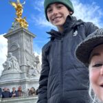Mariloup Wolfe Instagram - Ahhhhh Londres!!!! Que j’aime cette ville! J’y avais passé 2 mois à mes 19 ans, quel bonheur que de la redécouvrir des années plus tard, et avec mon fils Miro en plus! 💙