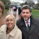 Mariloup Wolfe Instagram - Aujourd’hui sous la pluie, j’ai découvert la magnifique ville de Washington où les cerisiers étaient tous en fleur! 🌸 Vive le printemps! Ce qui m’a aussi marqué c’est le nombre et la beauté des bâtiments historiques. En plus que tous leurs musées sont sur la même rue et sont gratuits!!!!! C’est-tu pas merveilleux!!! Toute cette journée de découverte dans le but de venir présenter mon film Cœur de Slush invitée par le Bureau du Québec à Washington dans le cadre du mois de la francophonie! Merci pour cette belle invitation!!! 💙
