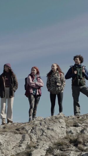 Marilyn Lima Instagram - BUGARACH ⛰️⚡️
Le 31 mai sur @france.tv ! 

Prêt à sauter dans le vide ?