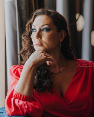 Marina Heredia Instagram - Esta semana tuve la suerte de aparecer en la revista M.MU ‘The luxury Magazine of Andalucia’ os paso enlace para que podáis verla….. fijaros en la camisa… espectacular….. de #antoniogutierrez

https://lujoandalucia.com

Localización: Seda Club Hotel - @sedaclubhotel
Joyas: 	Miguel Muñoz - @miguelmunozjoyeros
Montblanc Granada - @montblancgranada
Estilismo: V.O. Versión Original - @v.o.granada
Peluquería & Maquillaje: 
Artemisa Artemisa Make-up School - @artemisalicia
@evelyn_makeupglam 
Fotografía: Iuliana Dragoi - @iuliana_dragoi_fotografia