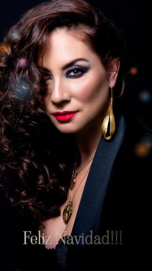 Marina Heredia Instagram - ¡Feliz Navidad! Espero que este tiempo de fiesta sea lleno de amor, alegría y paz. Aprovecha esta oportunidad para pasar tiempo con las personas que más quieres….