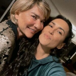 Marina Mota Instagram - Estou a tentar deixar de fumar e para isso tenho contado com a ajuda preciosa da queridíssima da @cristianamachado_paula, da clínica @viver.sem.fumo
Para além da competência é duma gentileza incrível.
Grata pela ajuda e aquele beijo 💋