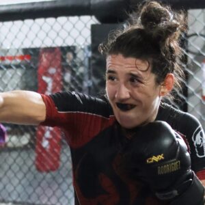 Marina Rodriguez Instagram - #UFC300 🎯 

Preparando e construindo o melhor! 🔥

@thaibrasilfloripa 
@malkomarcio 

📸: @kau_katsproducoes