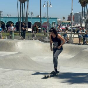 Marina Rodriguez Instagram - Trip para California! 🛣️🏖️🛹

Venice Beach! 😎🤩