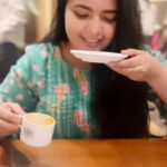 Marina Abraham Instagram - Cheers✌️ to The Chai - Bun Maska Lovers ☕️🍞 #bunmaska #iranichai #reelitfeelit #reeloftheday #couplegoals #cafeniloufer #trendingreels