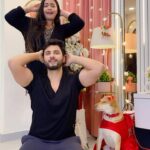 Marina Abraham Instagram - Lets Vibe 😀🕺💃🐶✨💫 #vibes #dancereels #couplegoals #couplereels #reelsinstagram #reelitfeelit #husbandandwife #trending #reelkrofeelkro❤️