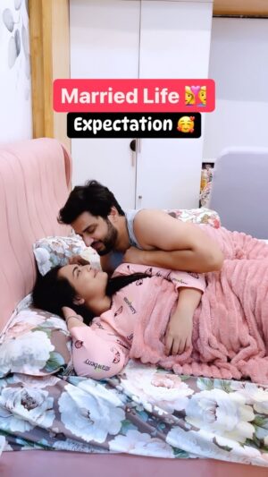 Marina Abraham Instagram - Cheers to #marriedlife 😵‍💫 … Relatable ??🤔

#couplegoals #trendingnow #funnyreels #relatable #reelsinstagram #couplereels #husbandandwife #expectations #reality #reelkarofeelkaro #trend #explorepage✨