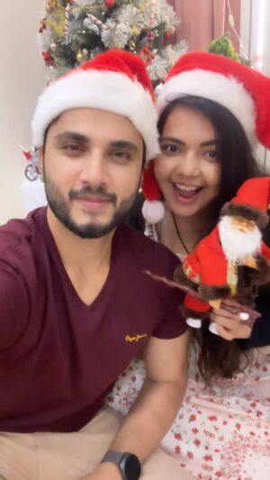 Marina Abraham Instagram - Merry Christmas! 🎄✨🤩

#christmas #festival #celebrations #2023 #merrychristmas