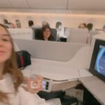 Marina Bastarache Instagram - Mon top 10 à Sydney Australie ✈️ * Profiter de maman * Enfin voir la fameuse Bondi Beach  * Voyager dans le luxe de la premiére classs avec @aircanada * Me reposer au soleil en plein mois de décembre * Admirer les plus beaux coucher de soleil * Être témoin du grandiose Opéra de Sydney * Bien manger all day err day * Apporter maman avec moi, le plus loin qu’elle ne soit jamais aller * Découvrir la beauté de la nature * Revenir ressourcée @australia @aircanada #ad