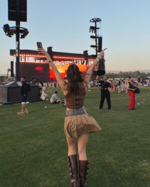 Marina Bastarache Instagram - COACHELLA DAY 1 🤠 the girls are girling!

Outfit details
- boots @revolve 
- skirt @HM
- belt @revolve 
- top @ssense
- bag @re.tyche