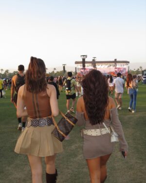 Marina Bastarache Instagram - COACHELLA DAY 1 🤠 the girls are girling!

Outfit details
- boots @revolve 
- skirt @HM
- belt @revolve 
- top @ssense
- bag @re.tyche