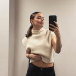 Marina Bastarache Instagram - Life lately 1-2 white aesthetic on my mind 🤍 @nana.the.brand 3 être solidement malade pendant 2 semaines à en perdre la voix… 4 animer @competitionbravissimo avec « tout juste » un peu de voix, grâce à des pilules qu’on ne prend pas par la bouche 🥲💊 5-6 lancer ma première collection de chaussure avec @chaussuresyellow et voir ma grosse face dans tous leurs magasins 🥺 *pinch me moment* 7 recevoir mes premières tulipes du printemps thanks to my piccioncino @com_lou 8 faire un turoriel make-up avec la best @misslala_makeup et flauber ma retraite chez @sephoracanada 💄 9 voir @nana.the.brand dans les magazines et trouver ça doux que des magazines d’ici fassent de la place pour une compagnie d’ici 🤜🏻🤛🏻 10 trouver qu’un café starbucks c’est parfois « trop cher » mais me payer un first class dernière minute parce que « le prix était bon » . Jamais vu une fille aussi pleine de contradictions 😂