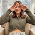 Marina Bastarache Instagram - Sometimes we go short 🙊 Hair by @sam__dupuis @catiacorr.hairstylist @leartof
