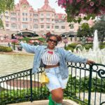 Marina Gregory Instagram - Não é dia de tbt, mas dreams come true. 14 anos atrás eu realizei um sonho: ir à Disney de Orlando e a minha primeira viagem internacional. E agora pude ter o privilégio de reviver um pouco dessa magia na Disney de Paris com minhas amigas 😍✨ #DisneyParis