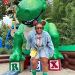 Marina Gregory Instagram - Não é dia de tbt, mas dreams come true. 14 anos atrás eu realizei um sonho: ir à Disney de Orlando e a minha primeira viagem internacional. E agora pude ter o privilégio de reviver um pouco dessa magia na Disney de Paris com minhas amigas 😍✨ #DisneyParis