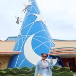 Marina Gregory Instagram - Não é dia de tbt, mas dreams come true. 14 anos atrás eu realizei um sonho: ir à Disney de Orlando e a minha primeira viagem internacional. E agora pude ter o privilégio de reviver um pouco dessa magia na Disney de Paris com minhas amigas 😍✨ #DisneyParis