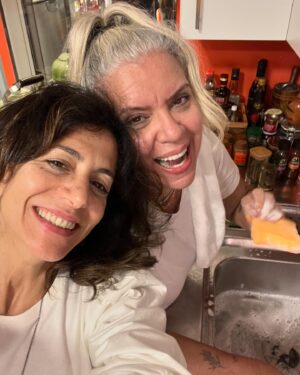 Marina Person Instagram - Dia da @astridfontenelle , o 1 de abril ganhou outro significado desde q ela entrou nas nossas vidas. Viva nossa rainha!!👑✨🎊🧚🏽‍♀️🎉