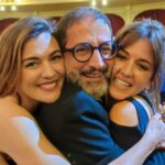 Marina Salas Instagram - GRACIAS @premiosmaxoficial !! Qué ilusión me hace esto. Qué regalo compartirlo con @nietomarta os quiero @josemartret @lydiacacho @produccionescomeycalla Qué sueño de compañerxs❤️