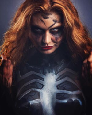 Marina Valmont Instagram - I covered NY Comic Con in 2018 for NN. The iconic @fernello body painted me as #venom and the movie had just been released 🕷 now Venom #lettherebecarnage is out. Who’s seen it? Opinions please.