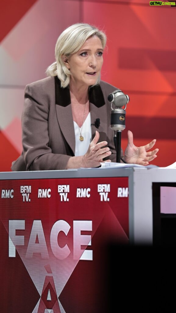 Marine Le Pen Instagram - Les élèves qui bloquent et qui tiennent des propos antisémites à Sciences Po’, il faut les exclure. Et au passage, la direction de l’établissement, aussi ! Le gouvernement, qui a mis des jours à réagir, est responsable de cette situation.