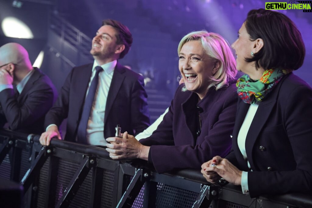 Marine Le Pen Instagram - Rendez-vous à 14h au Dôme de Paris !