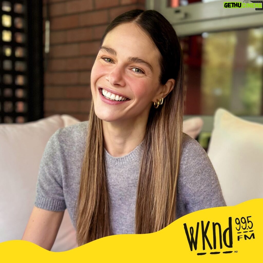 Maripier Morin Instagram - Nous sommes très heureux de vous annoncer qu’à partir du lundi 21 août prochain, @maripiermorin se joindra à l’équipe de l’émission ‘’On part ça d’même!’’ sur les ondes de WKND 99,5, aux côtés de @patricklanglois et @vincedess ! Animatrice, femme d’affaires, comédienne et maman, Maripier aura assurément plein de choses à raconter ! Son authenticité, son charisme et sa détermination apporteront beaucoup à notre émission du matin. Au cours des dernières années, Maripier a connu des hauts et des bas, mais à WKND 99,5, nous croyons au processus de réhabilitation et nous reconnaissons qu’elle a travaillé fort pour régler ses problèmes et grandir à travers ce processus. Joignez-vous à nous pour souhaiter la bienvenue à Maripier dans l’équipe de WKND ! #wknd #radio #annonce #maripiermorin #wknd995 #onpartcadememe