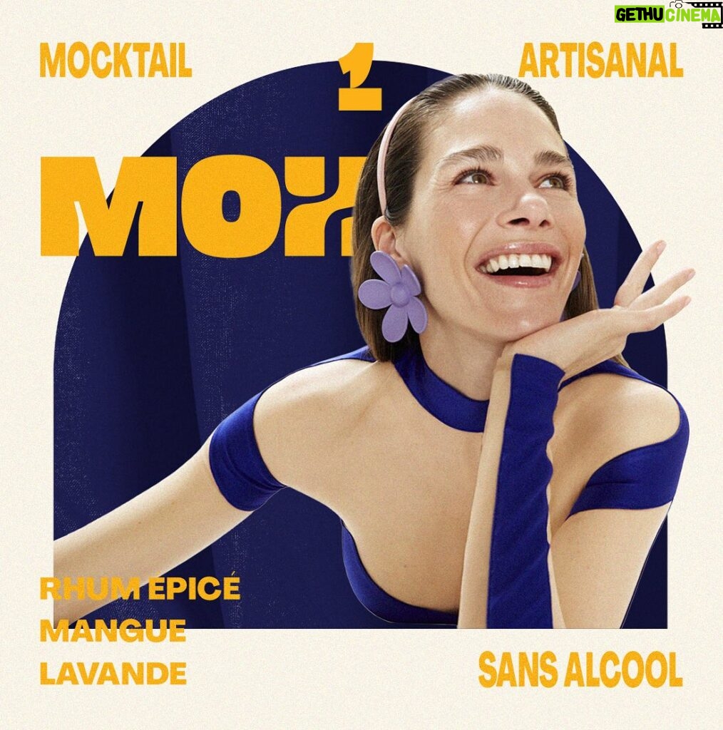 Maripier Morin Instagram - Bien excitée de vous dévoiler les nouveaux visuels de @moxmocktail Mox c’est : •4 recettes originales •2 pétillants/ 2 non-pétillants •Ingrédients naturels •Sans arôme artificiel •Fait au Québec •Sans Alcool •Pourcentage des ventes versé à des organismes d’aide en dépendance 🙏 Image @nicolasblanchett Glam @michaelgoyette