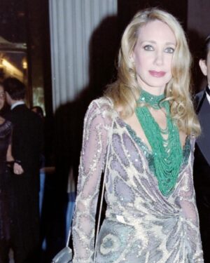 Marisa Berenson Instagram - Met Gala ✨ One of the most Glamorous evenings of the year🌟

#memories #metgala #marisaberensonofficial #marisaberenson