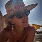Marisa Cruz Instagram - Feita de sol,guiada pela lua.