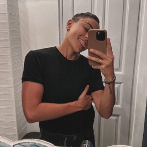 Marissa Gialousis Instagram - come on barbie let’s go party

•
•
•
•
#tomboyfashion #tomboy #tomboystyle #tomboylook #androgynous #tomboymodel #lesbiansofig #lesbian #lesbiansofinstagram