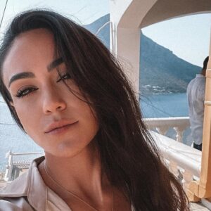 Marissa Gialousis Instagram - swipe for the pre-wedding sweating

•
•
•
•
#tomboyfashion #tomboy #tomboystyle #tomboylook #androgynous #tomboymodel #lesbiansofig #lesbian #lesbiansofinstagram