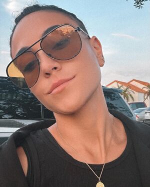 Marissa Gialousis Instagram - golden hour

•
•
•
•
#tomboyfashion #tomboy #tomboystyle #tomboylook #androgynous #tomboymodel #lesbiansofig #lesbian #lesbiansofinstagram