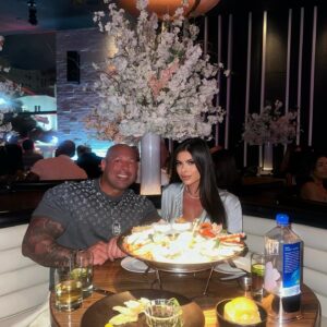 Marissa Jade Instagram - #MyValentine ❤️🌹💌
Happy Valentines Day everyone❣️

#Vday #Valentine #BeMine #Valentines #Love #LoveYou #MyBae #MeYou #HappyValentinesDay