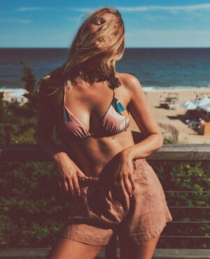 Maritza Veer Instagram - Ready for that summer feeling ☀️🌊
.
.
.
#swim #summer #mood #currentmood #oceanbreeze #beachImready #sun #sunkissed #allthefeels 
@nextmodels @kmooney @wolfecut @juillet @twodawson