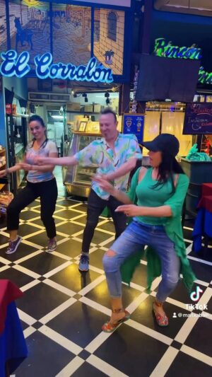 Marixa Balli Instagram - Así se termina el domingo en el @elcorralonguille 😃💃💃💃