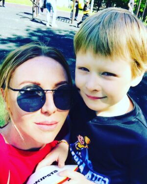 Mariya Shekunova Instagram - С ДНЁМ МАТЕРИ!!!!!
Мамочки, мамулечки, мамуси!!! С праздником нас, дорогие💖💖💖
Это огромный труд, но это и невероятное счастье!!!!!!🥰🥰🥰
.
МАМА, Я ТЕБЯ ЛЮБЛЮ♥️♥️♥️
#мама #марияскорницкая #деньматери #love #яжмать