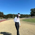 Mariya Nagao Instagram - @up_grade_golf 収録⛳️ PXGのウェアパンツとか伸縮性すごくて身体にすごくフィットしてるんるんでしたっ アップグレードゴルフのスタッフさんからもお誕生日ケーキをいただいたの嬉しかったぁ😌✨ @pxg #pxg #golfwear #golfgirl