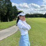 Mariya Nagao Instagram - アップグレードゴルフ収録⛳️ @up_grade_golf もう暖かいと思ったら風が冷たかったまさかの寒い日もあるのでラウンドに行く際は上着も持って行ってね😌 @pxgjapan ウェアかわいい🩵パンツは少しデニムっぽくなってる