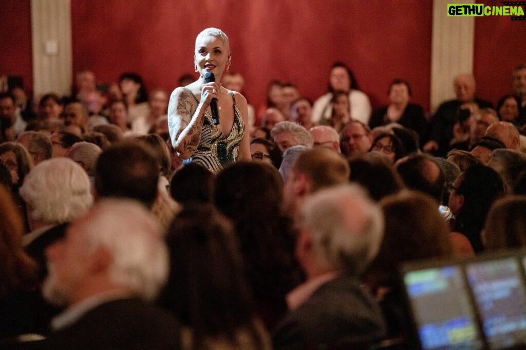 Mariza Instagram - I am truly overwhelmed with gratitude for the incredible reception I received in Vienna. Your warmth and enthusiasm made the evening unforgettable. It is always a privilege to perform for such a wonderful audience. Thank you for embracing me with such kindness and for making the concert so special. I am eager to return and share more moments with you all. With all my heart, thank you, Vienna! ❤️ 📸 Carlos Suarez