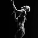 Mariza Instagram - Hoje voltamos a São Paulo para um segundo concerto nesta sala histórica, espero por todos para juntos repetir uma noite memorável. Até já 💚 🇧🇷@tecalamboglia_fotografia
