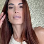 Marjorie Magri Instagram - SOY INCREÍBLE 🔥 SOY PODEROSA💥 PARA TI MUJER… para ti que tantas veces has dejado de creer en ti, para ti que le has creído a otros cuando te dicen que no eres suficiente, para ti que te has bloqueado tantas veces por dudar de ti y de tus capacidades….. no escuches esas voces que te dicen que no puedes, que no vales, aún cuando esa voz sea la tuya… ERES MARAVILLOSA… ERES SUFICIENTE…ERES INMENSA ♾️ @carovelezmakeup gracias por tu MAGIA 🌟