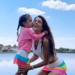 Marjorie Magri Instagram - SI ERES MAMÁ DE UNA NIÑA! Guarda este video 💓💫 Porque seguuuurooooo vas a caer en la tentación igual que yo!!!! Que mamá no ama vestirme match con su princesa 😍😍😍 @shopluckyinlove @luckyinlovekids