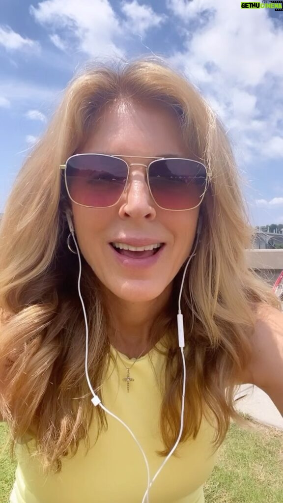 Marla Maples Instagram - Thoughts inspired by the ☀️ and a bike ride 🚴 along the riverside.