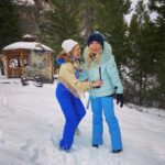 Marla Maples Instagram - 🌟The clock struck midnight & 2023 arrived .. sharing a photo series of Joy along the way! Can we make it a time of wonder? Can we find the magic in each day, even when it calls us to seek deeply in our hearts to find it? There’s a place where magical thoughts and reality meet… This where Joy lives✨🌹😘✨ Thank you to all my friends and family who made this holiday so special & so filled with wonder … You’re deeply loved❣️ and thank you God for all these Blessings and those to come ✨🙌✨ #snowtime #ski #2023 #PaxPeak #2023inspiration #inspire #believereceive #thankGod