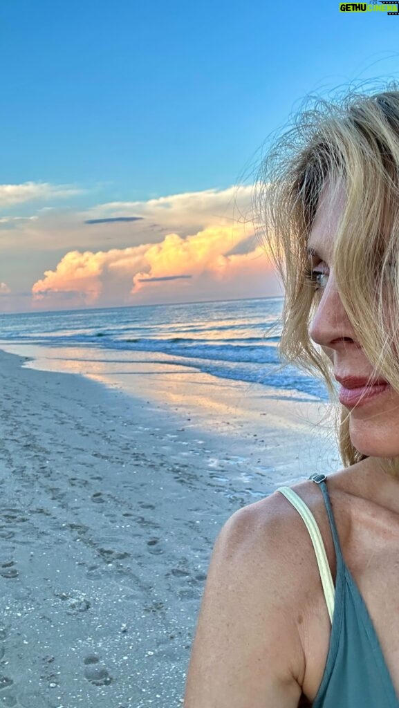 Marla Maples Instagram - Today was filled with many challenges AND opportunities to practice patience over and over again. As I chose to walk the stress of the day off, releasing the need to accomplish all that I hoped to accomplish, I am in awe of the reflection of light across the sea. While in deep conversation, I stopped to feel the water across my skin… being reminded that life is an ebb and flow… Trust what is being presented to you… look around you in challenging moments and be grateful for those standing near you with simply a smile to offer. These are simple reminders that we are always being guided and love is always available. Share the love and watch it come home to you ✨ #sunset #inspiration