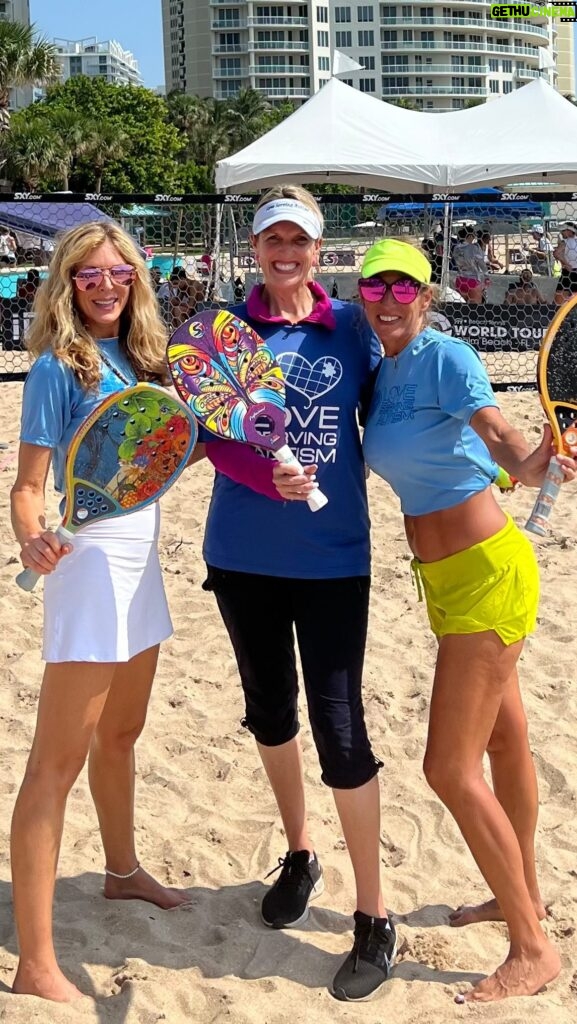 Marla Maples Instagram - Sunday was a beautiful day for Beach Tennis and celebrating the joy shared with @loveservingautism 💙The kids had such a fun time as did we adults. Special shout out to founder and CEO Lisa Pugliese-LaCroix and so much gratitude to @idobeachtennis for all you do for the community and keeping life fun!😁 @loveservingautism #beachtennis #autismawareness https://loveservingautism.org/legacy-alex-pop-moldovan/